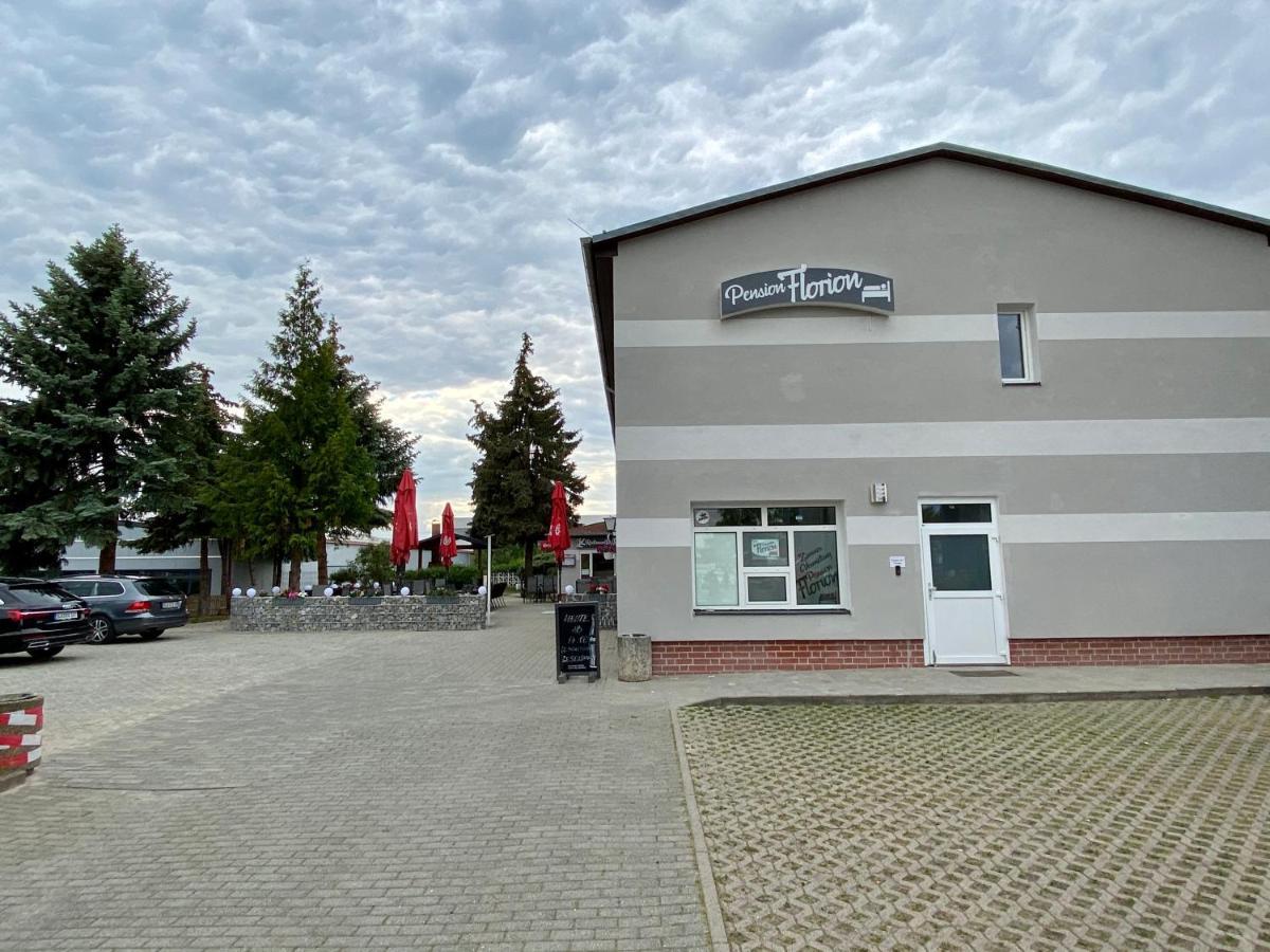 Pension Florion Bernburg Ngoại thất bức ảnh